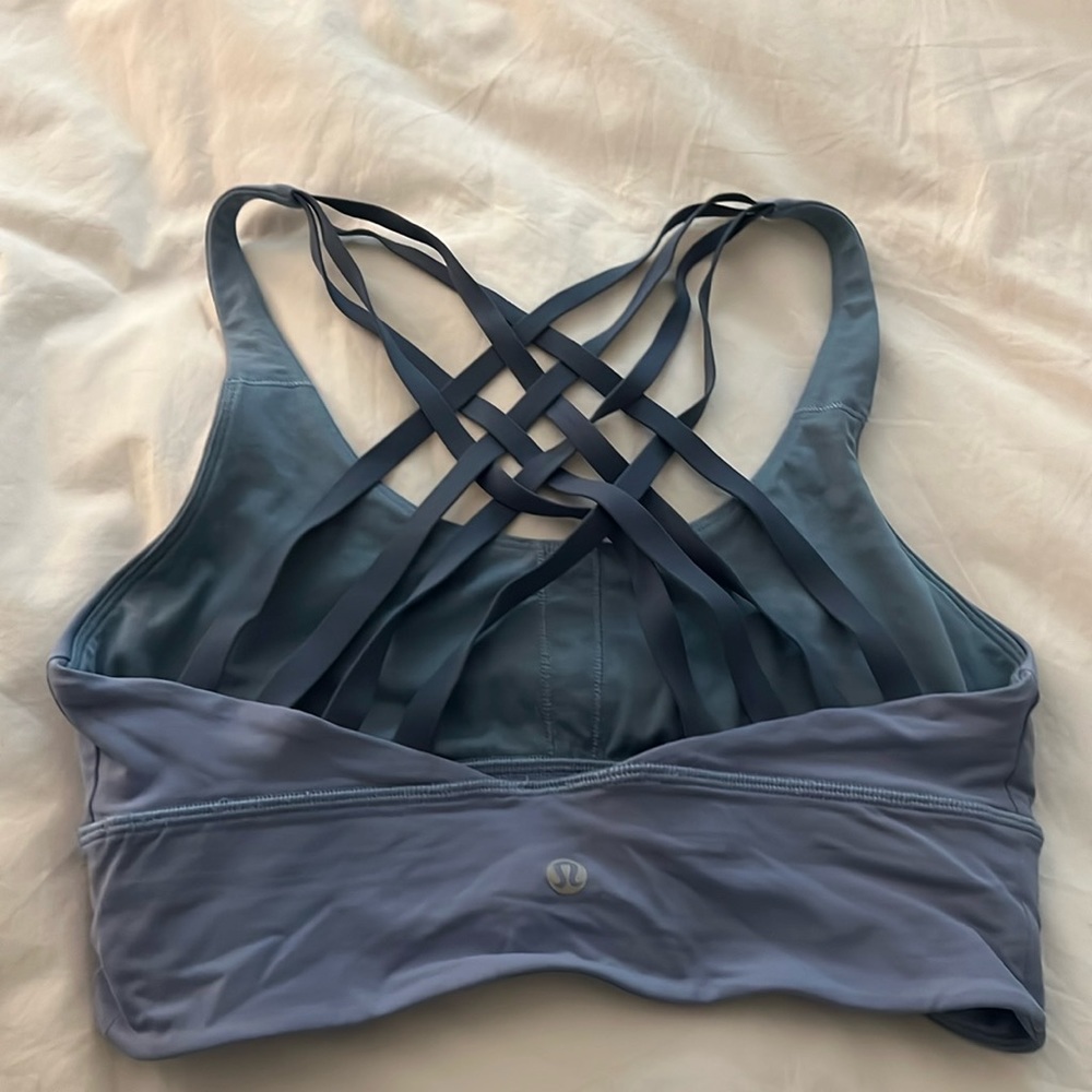 Lululemon sports bra
